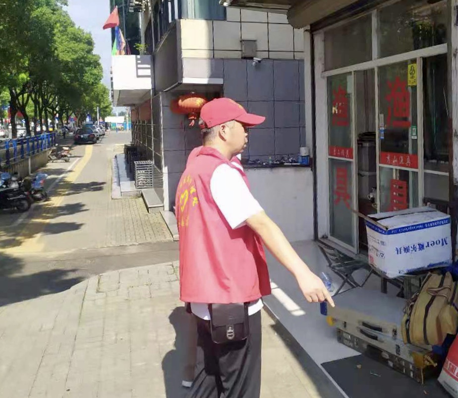 公司組織志愿者參與文明城市創(chuàng)建活動(dòng)(圖2) 公司組織志愿者參與文明城市創(chuàng)建活動(dòng)(圖2)