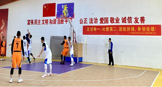 公司參加市第十三屆雙擁籃球賽(圖3) 公司參加市第十三屆雙擁籃球賽(圖3)